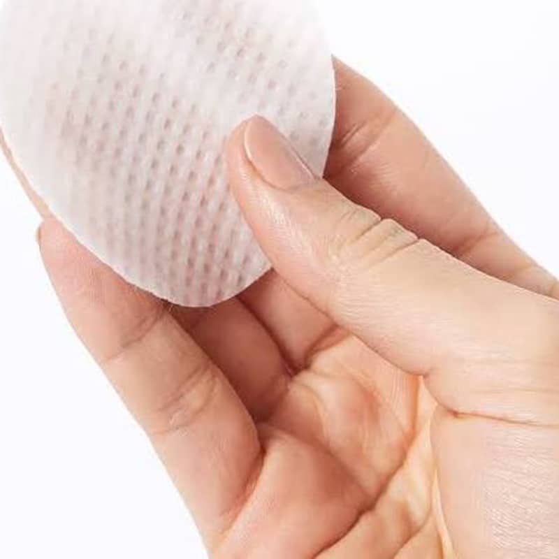 Second image of Malin & Goetz Resurfacing Glycolic Pads
